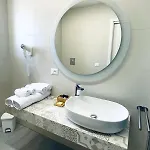Aquamari Charme Rooms 비에스테