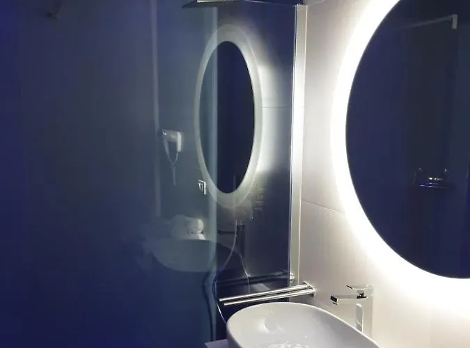 Oda ve Kahvaltı Aquamari